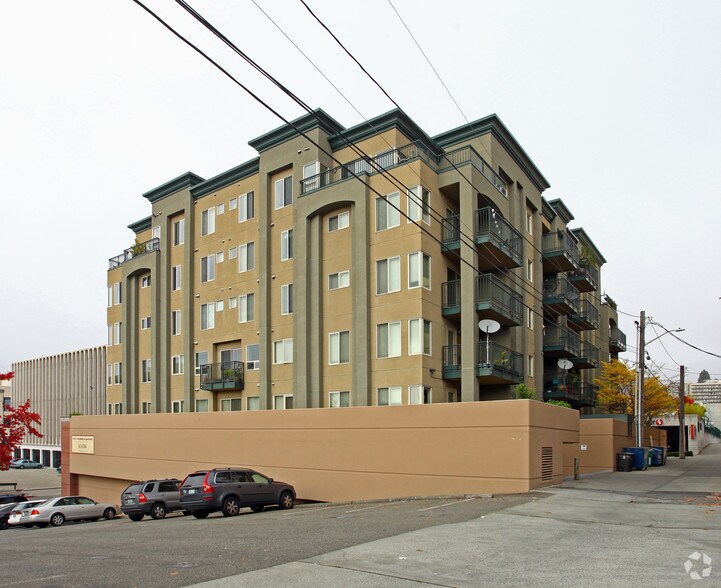 More Photos Of 422 1st Ave W, Seattle Multifamily For Sale