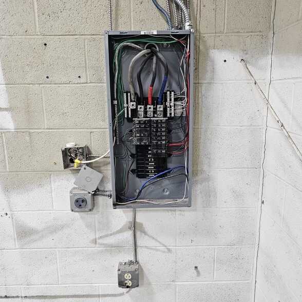 More Photos Of 7930 Pulaski Hwy, Rosedale Warehouse For Lease