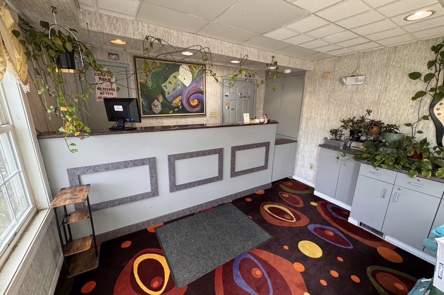 More Photos Of 206 E White Horse Pike, Galloway Hotel For Sale