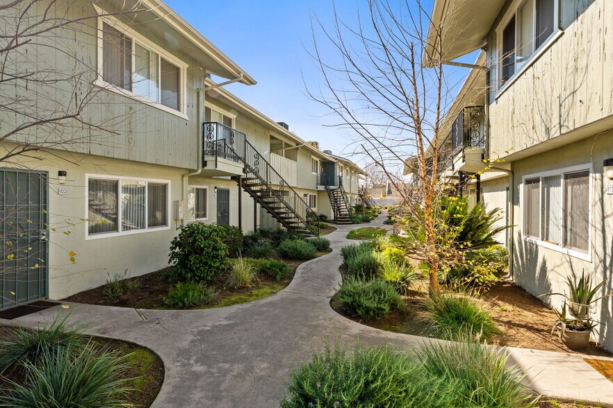 More Photos Of 2017 Winery Ave, Fresno Apartments For Sale