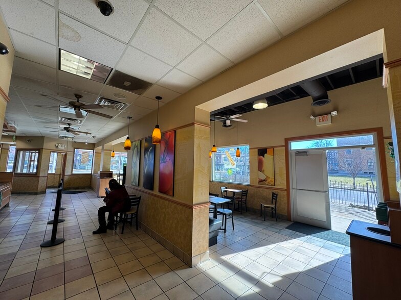 More Photos Of 2253 S Grand Blvd, Saint Louis Freestanding For Lease