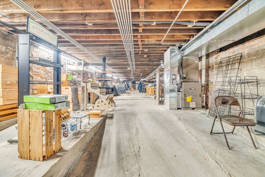 More Photos Of 306-310 Huron Ave, Port Huron Freestanding For Sale