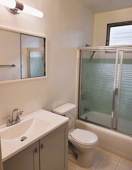 More Photos Of 6500 Shirley Ave, Reseda Apartments For Sale