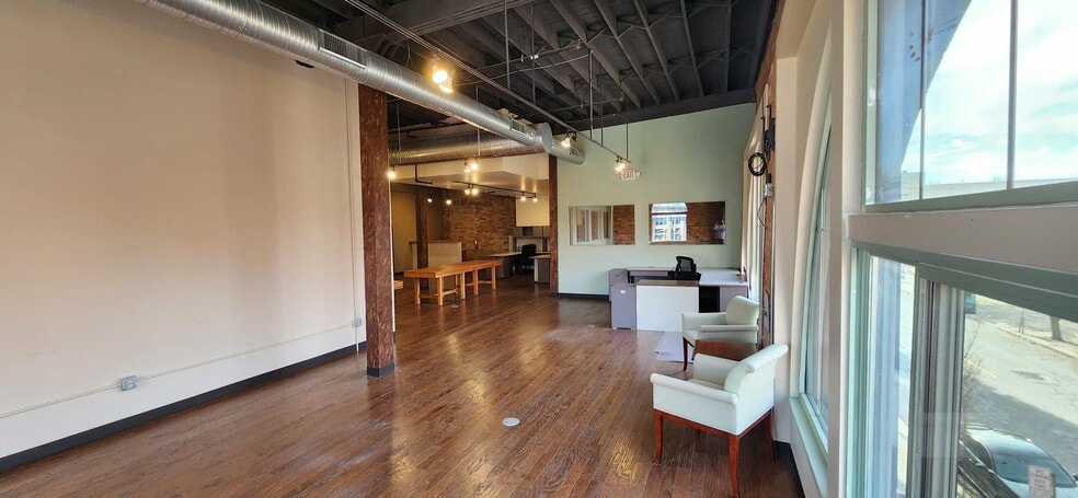 More Photos Of 25 S Huron St, Toledo Office For Lease