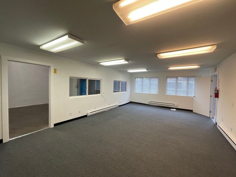 More Photos Of 2826 8th St, Berkeley Warehouse For Lease