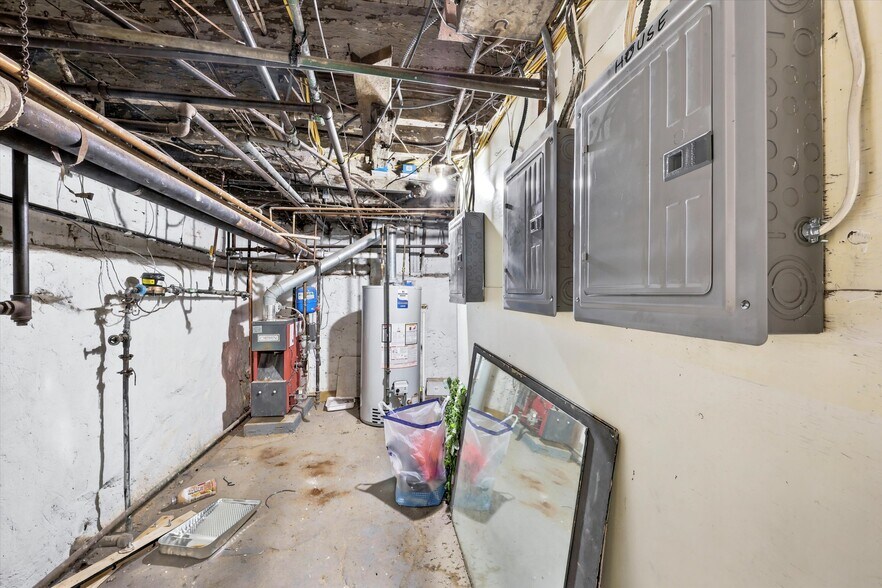 More Photos Of 401 S Springfield Rd, Clifton Heights Storefront Retail Residential For Sale