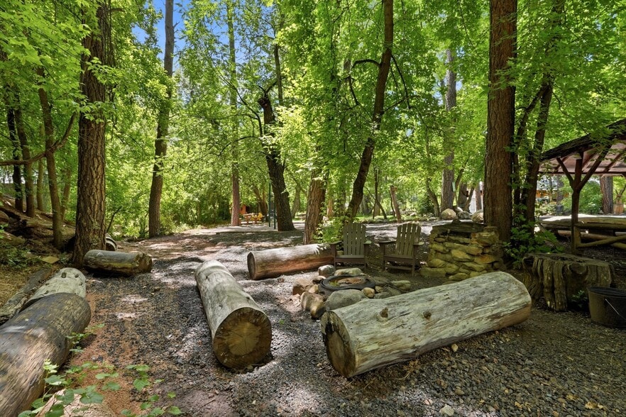 More Photos Of 1355 E Christopher Creek Loop, Payson Hotel For Sale