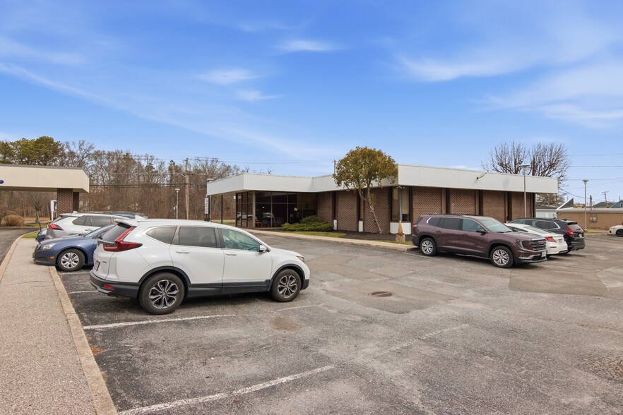 More Photos Of 640 Montauk Hwy, Shirley Medical For Sale