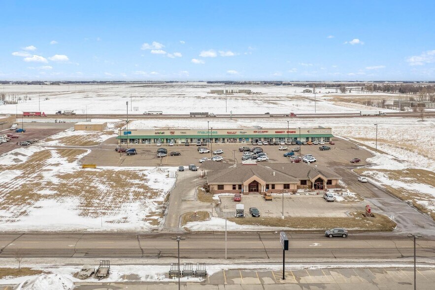 More Photos Of 1151 Ryans Rd, Worthington Unknown For Lease