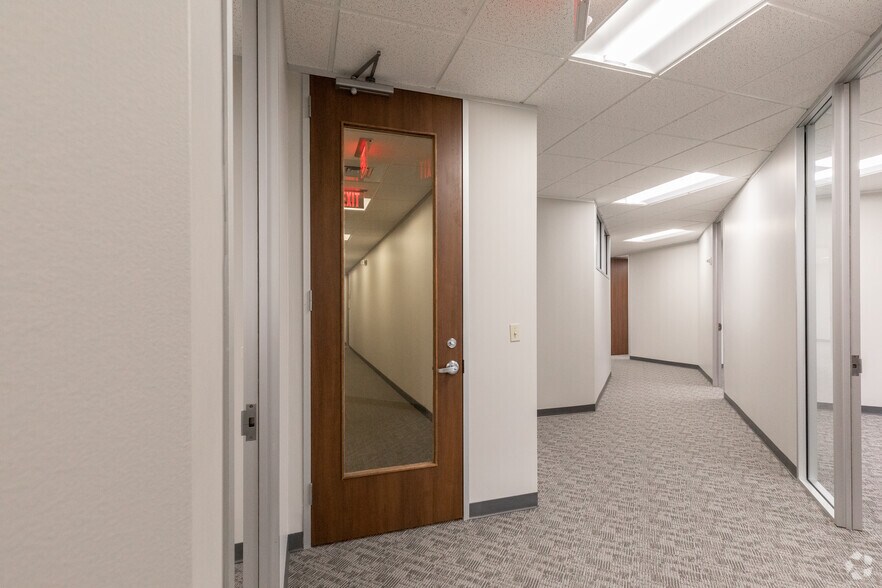 More Photos Of 16420 Park Ten Place Dr, Houston Office Residential For Lease