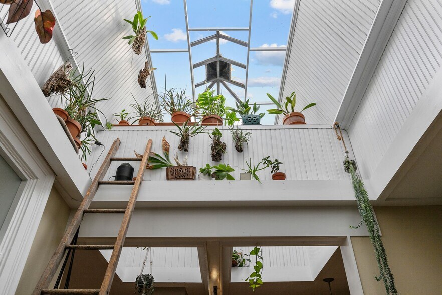 More Photos Of 221 Watson St, Ripon Storefront Retail Residential For Sale