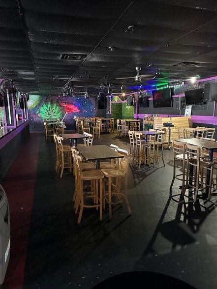 More Photos Of 844 Secretary Dr, Arlington General Retail For Lease