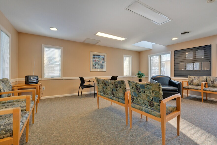 More Photos Of 6 Hampton Rd, Exeter Medical For Sale