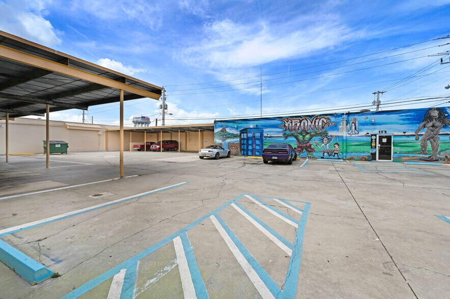 More Photos Of 117-137 Hughlett Ave, Cocoa General Retail For Sale