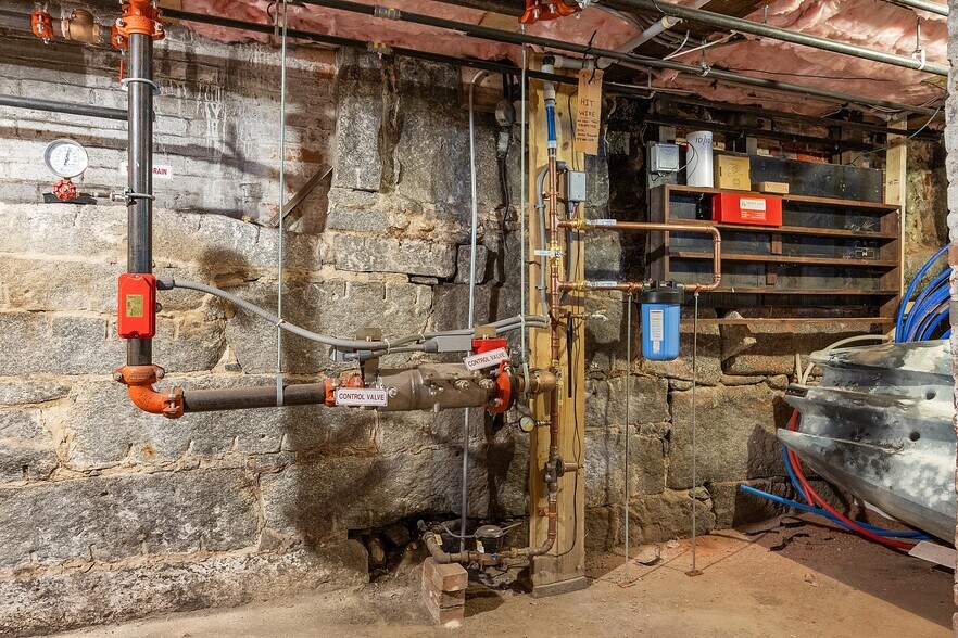 More Photos Of 122 Laurel St, Fitchburg Multifamily For Sale
