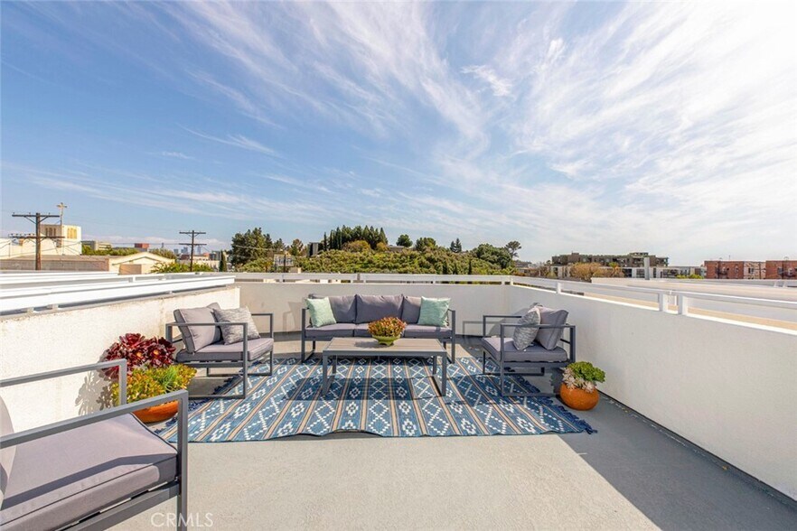 More Photos Of 1754 N Berendo St, Los Angeles Apartments For Sale