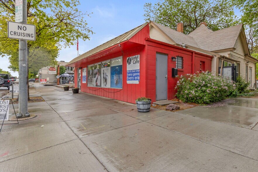 More Photos Of 716 Main St, Longmont General Retail For Lease
