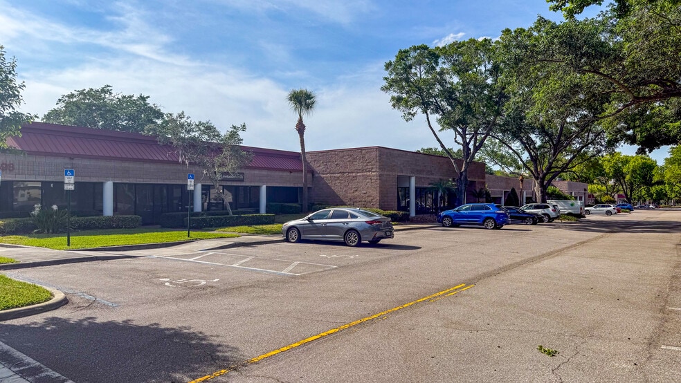 More Photos Of 528 Northlake Blvd, Altamonte Springs Unknown For Lease