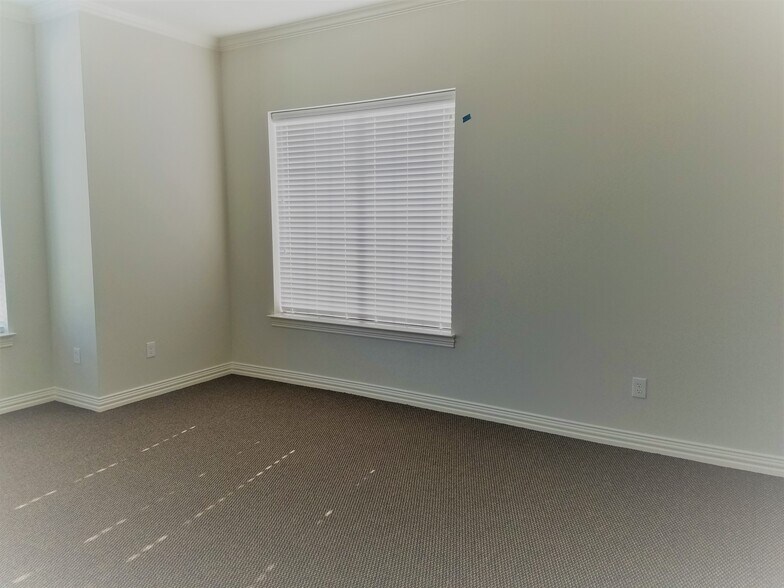 More Photos Of 8668 John Hickman Pky, Frisco Medical For Lease