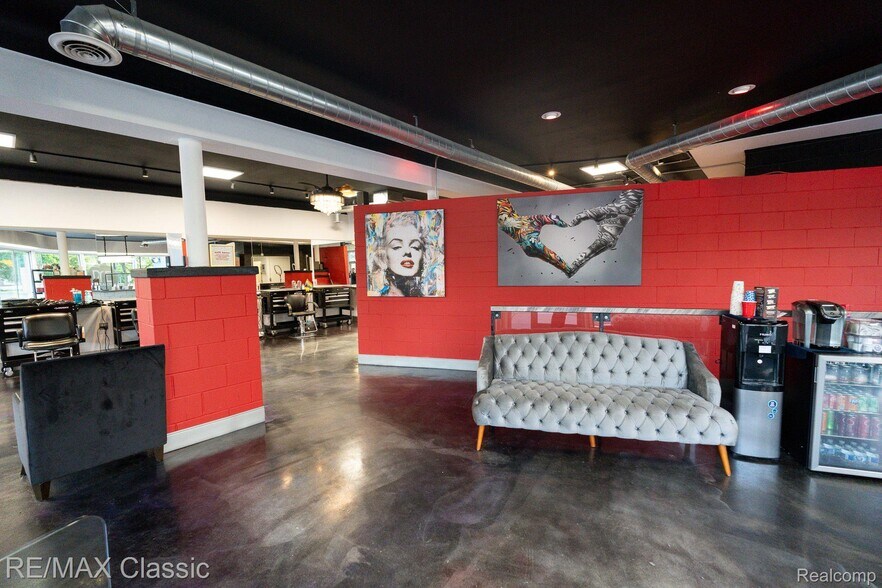 More Photos Of 23365 Woodward Ave, Ferndale Storefront Retail Office For Sale