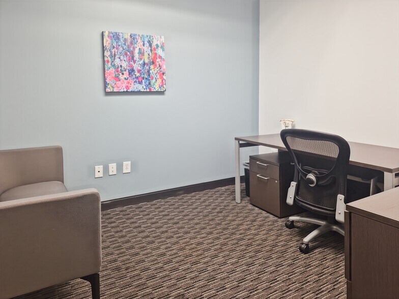 More Photos Of 10200 Forest Green Blvd, Louisville Coworking Space