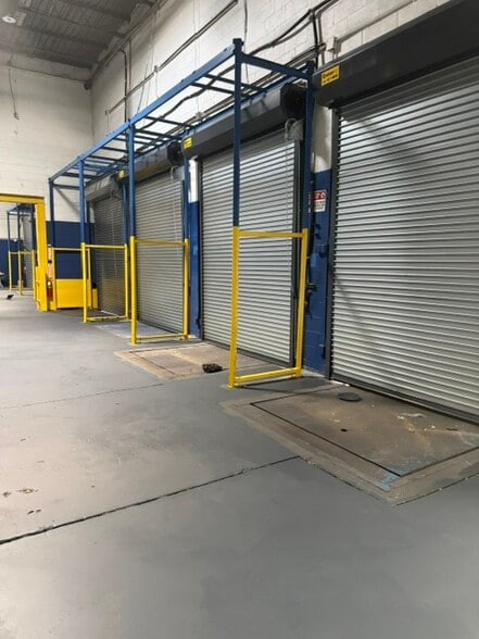 More Photos Of 220 Lawrence Ave, Lawrence Distribution For Lease