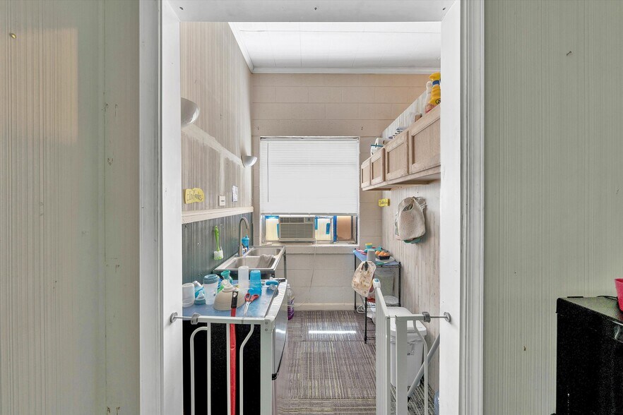 More Photos Of 2719 Colonial Ave SW, Roanoke Office For Sale