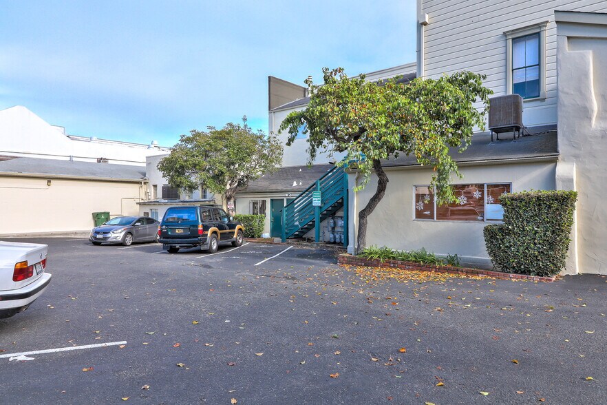 More Photos Of 486 Alvarado St, Monterey Storefront Retail Office For Lease