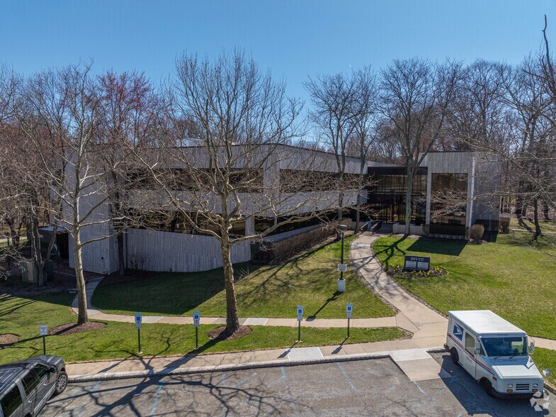 Primary Photo Of 201 Littleton Rd, Morris Plains Office For Lease
