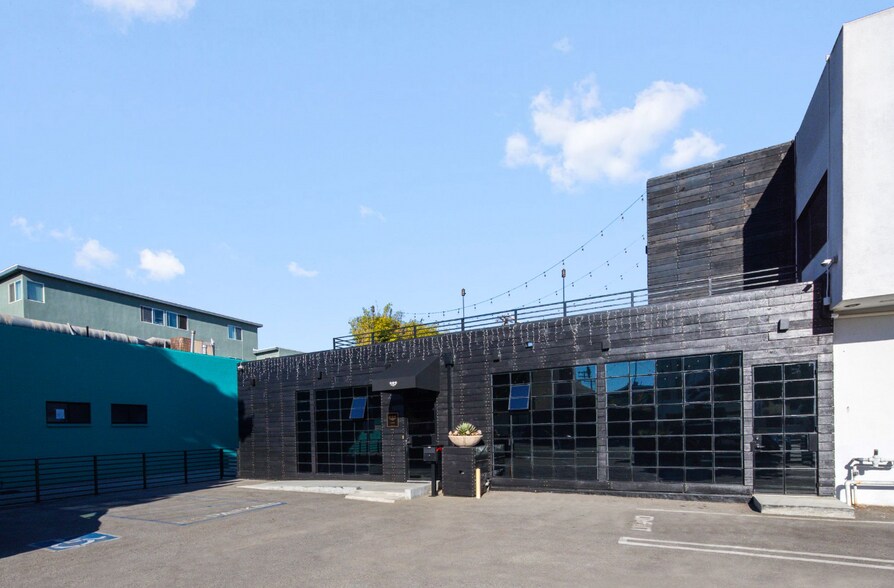 More Photos Of 2217-2219 Main St, Santa Monica Loft Creative Space For Lease