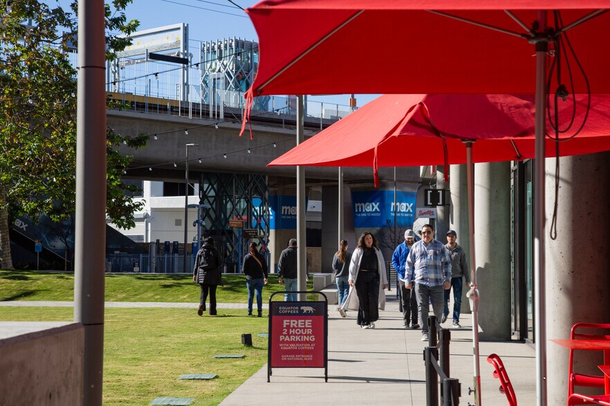 More Photos Of 8900 Venice Blvd, Culver City General Retail For Lease