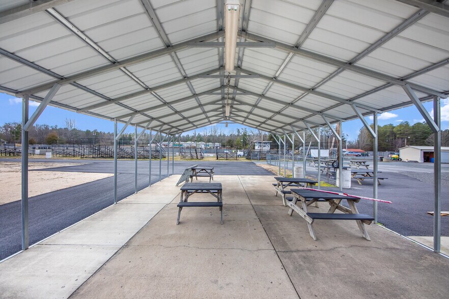 More Photos Of 2035 James Monroe hwy, Colonial Beach Racetrack For Sale