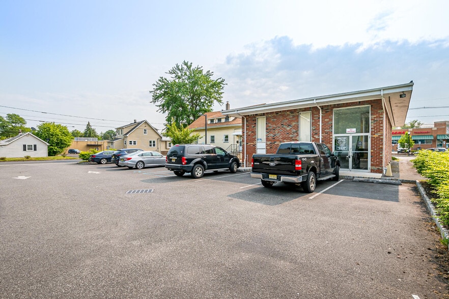 More Photos Of 451 S Washington Ave, Piscataway Medical For Lease