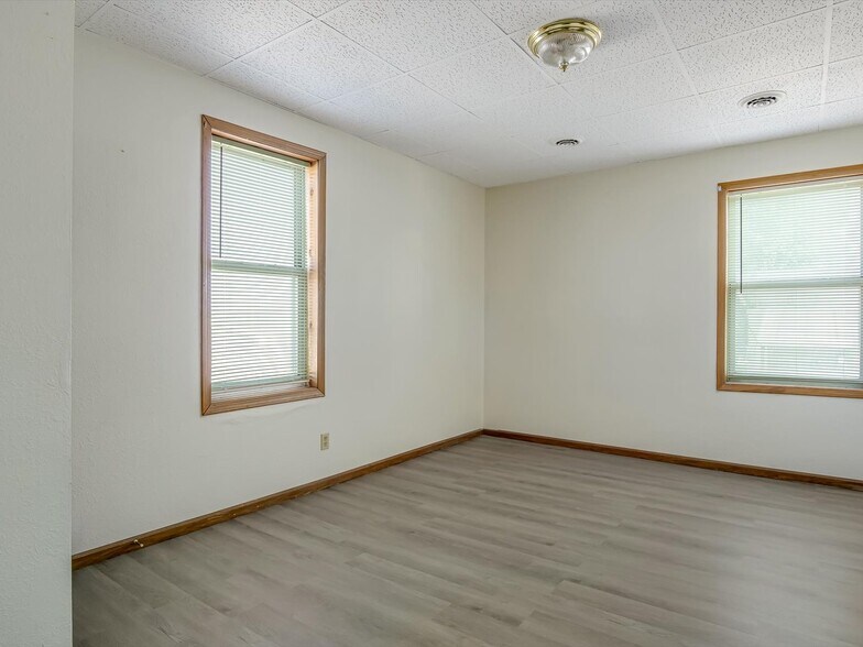 More Photos Of 200 N Main St, Dupo Specialty For Sale