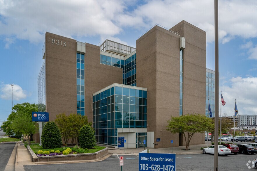 More Photos Of 8315 Lee Hwy, Merrifield Office For Lease