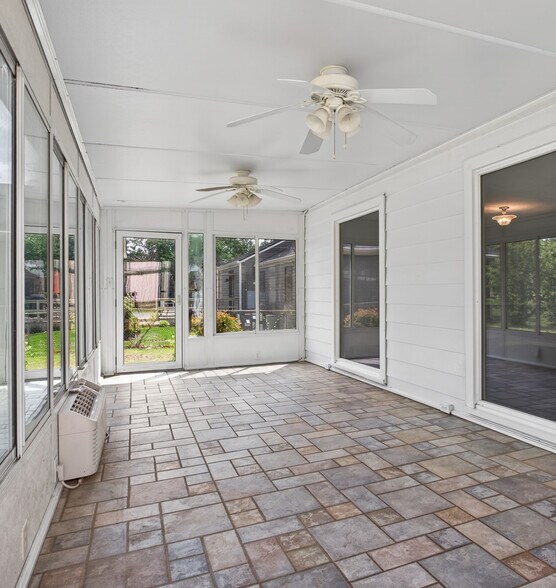 More Photos Of 420 E Iris Dr, Nashville Office For Sale