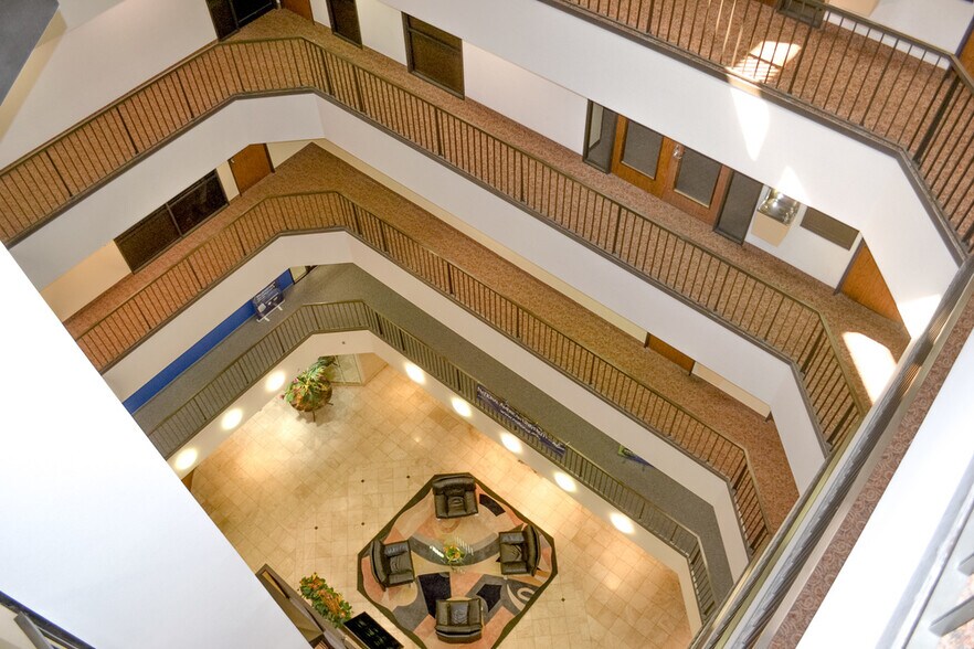 More Photos Of 11511 Katy Fwy, Houston Office For Lease