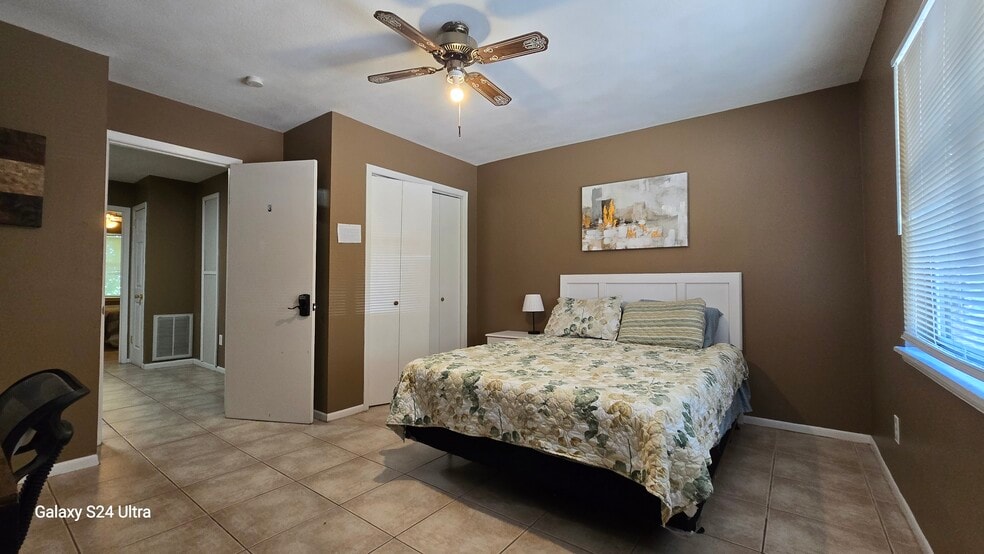 More Photos Of 1412-1418 Armstrong Ave, Knoxville Apartments For Sale