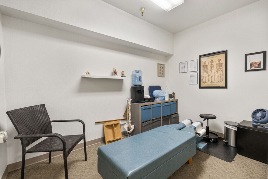 More Photos Of 73101 Highway 111, Palm Desert General Retail For Sale
