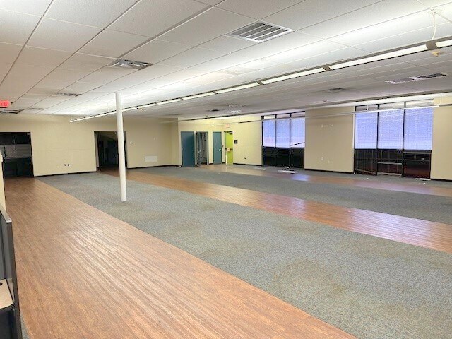 More Photos Of 11880 Greenville Ave, Dallas Office For Sale