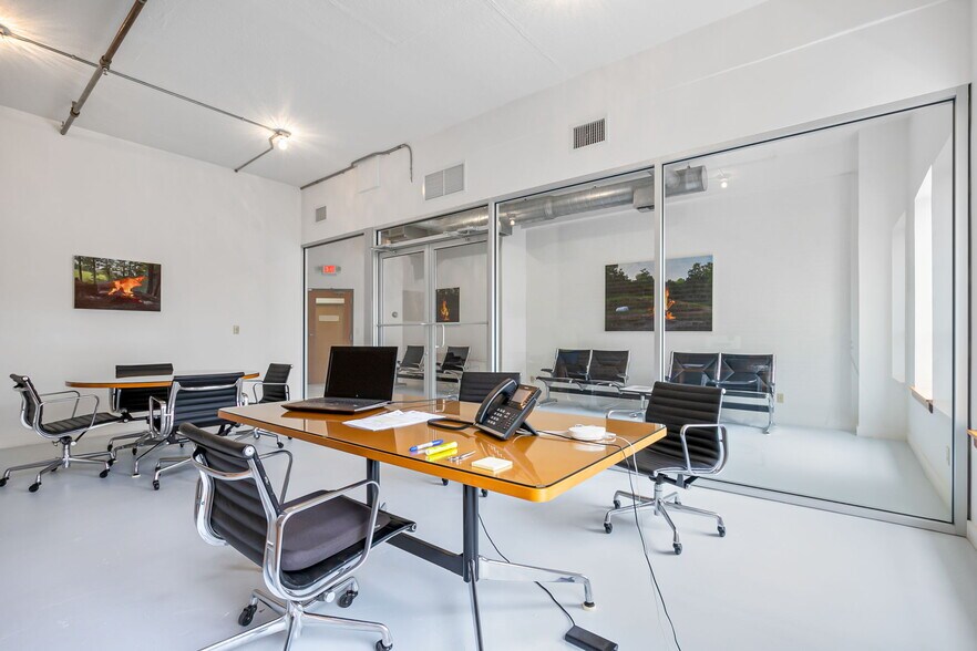 More Photos Of 330 Clematis St, West Palm Beach Storefront Retail Office For Sale