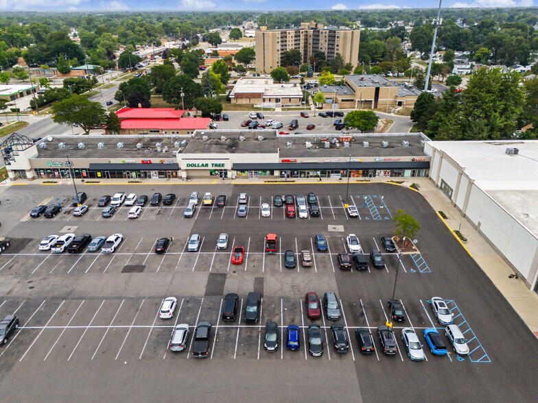 More Photos Of 5866-5870 Middlebelt Rd, Garden City Freestanding For Lease