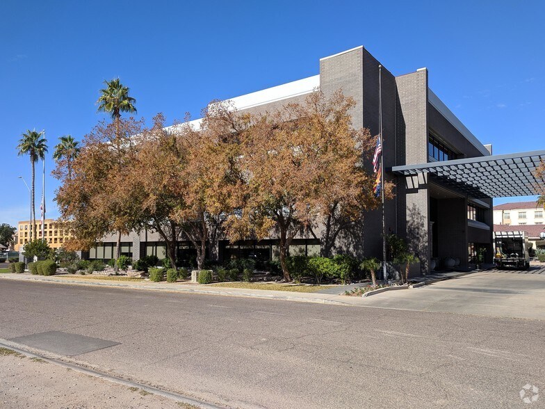 More Photos Of 701 N 44th St, Phoenix Office For Lease