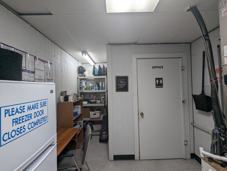 More Photos Of 3920 Phelan Blvd, Beaumont General Retail For Sale