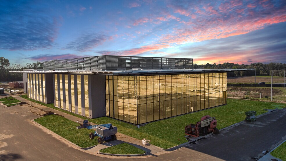 More Photos Of 12742 NW 133rd Ter, Alachua Research And Development For Lease