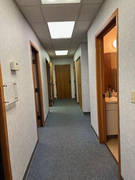 More Photos Of 1521 Northway Dr, Saint Cloud Medical For Sale