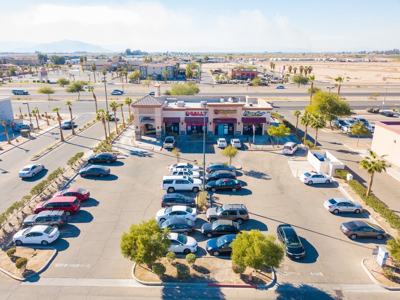More Photos Of 2534 Rockwood Ave, Calexico Bank For Sale