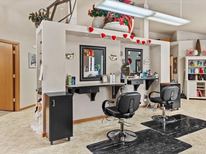 More Photos Of 628 Christel Dr, Valders Office Residential For Sale