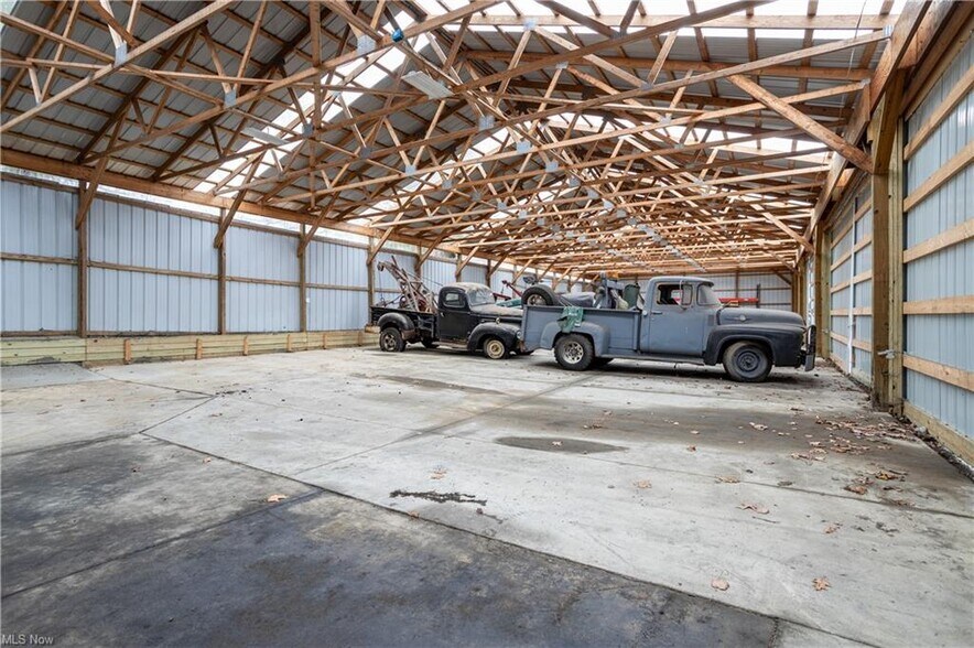 More Photos Of 15355 Old Lincoln Way, Dalton Light Manufacturing For Sale