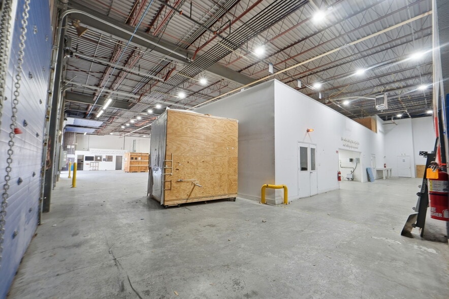 More Photos Of 1001 Prince George's Blvd, Upper Marlboro Light Manufacturing For Sale
